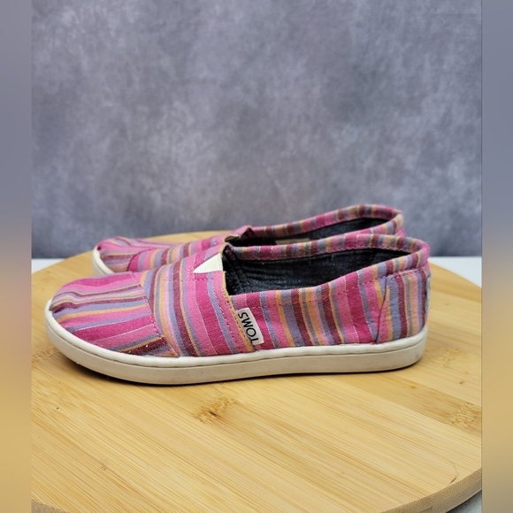 Tom's Avalon Raspberry Striped Girl Slip On Shoes Size 13 - Picture 2 of 10